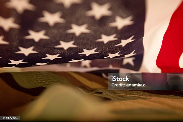 Bandiera Americana E Camoflage Serie - Fotografie stock e altre immagini di A forma di stella - A forma di stella, Abbigliamento, Abbigliamento mimetico