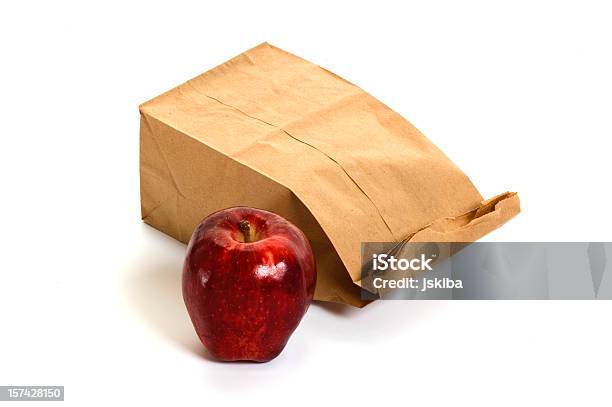 Photo libre de droit de Serré Sac En Papier Déjeuner banque d'images et plus d'images libres de droit de Déjeuner - Déjeuner, Cantine scolaire, Sachet en papier