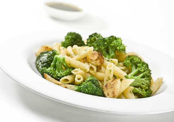 istock garlic and broccoli penne 157428645