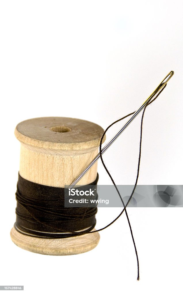 Aiguille en bois, bobine et fils - Photo de Aiguille - Mercerie libre de droits