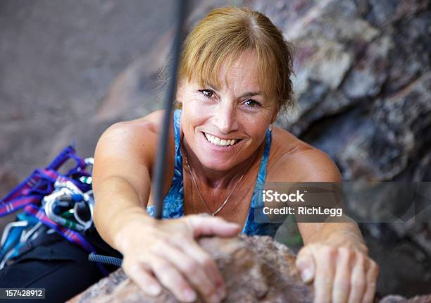 Donna Rock Climber - Fotografie stock e altre immagini di Donne - Donne, Scalare, Alpinismo