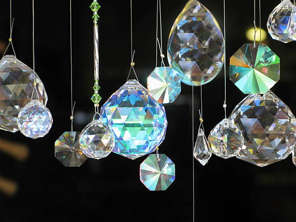 ダイヤモンド垂れ下がるガラスのクリスタル ストックフォト