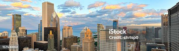 空から見たシカゴのダウンタウンxxxl - シカゴ市のストックフォトや画像を多数ご用意 - シカゴ市, 日没, 都市の全景