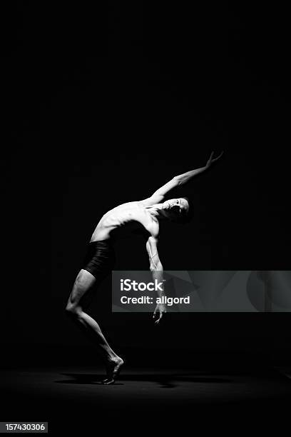 Balletttänzerin Stockfoto und mehr Bilder von Aktivitäten und Sport - Aktivitäten und Sport, Anmut, Athlet