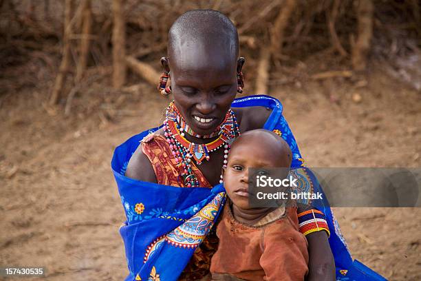 젊은 마사이 가진 여자 아이 캐냐 Esst 아프리카 다중 색상에 대한 스톡 사진 및 기타 이미지 - 다중 색상, 동부 아프리카, 마사이족