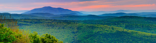 istock Rolling Mountains of Vermont 157431335