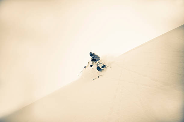 sciatore nella neve fresca - skiing powder snow snow telluride foto e immagini stock