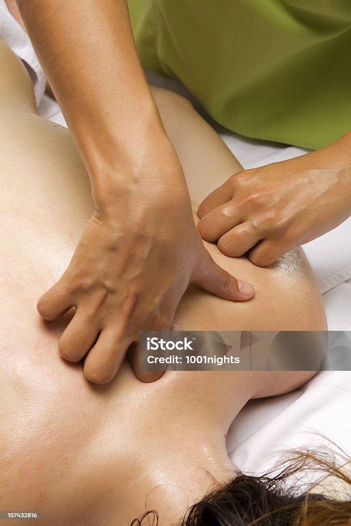 Massaggio - Foto stock royalty-free di A faccia in giù
