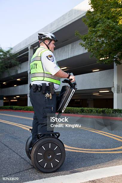 Photo libre de droit de Patrouille De Sécurité banque d'images et plus d'images libres de droit de Agent de sécurité - Agent de sécurité, Scooter, Service de sécurité