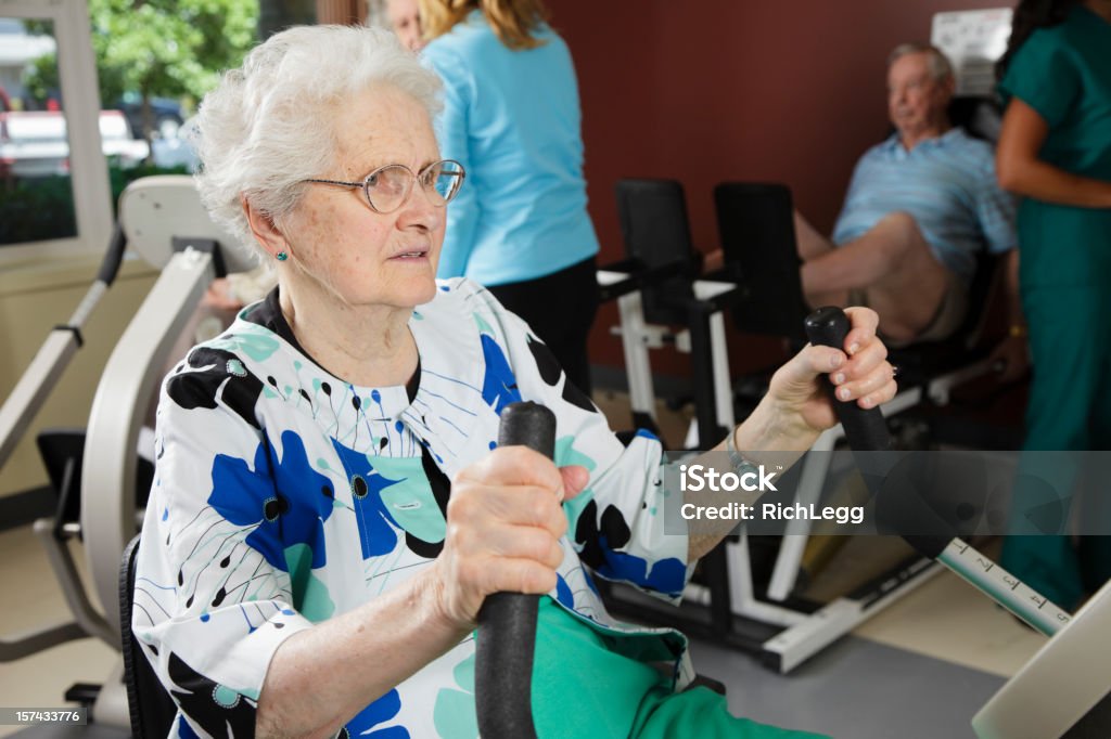 Exercice les retraités - Photo de Exercice physique libre de droits