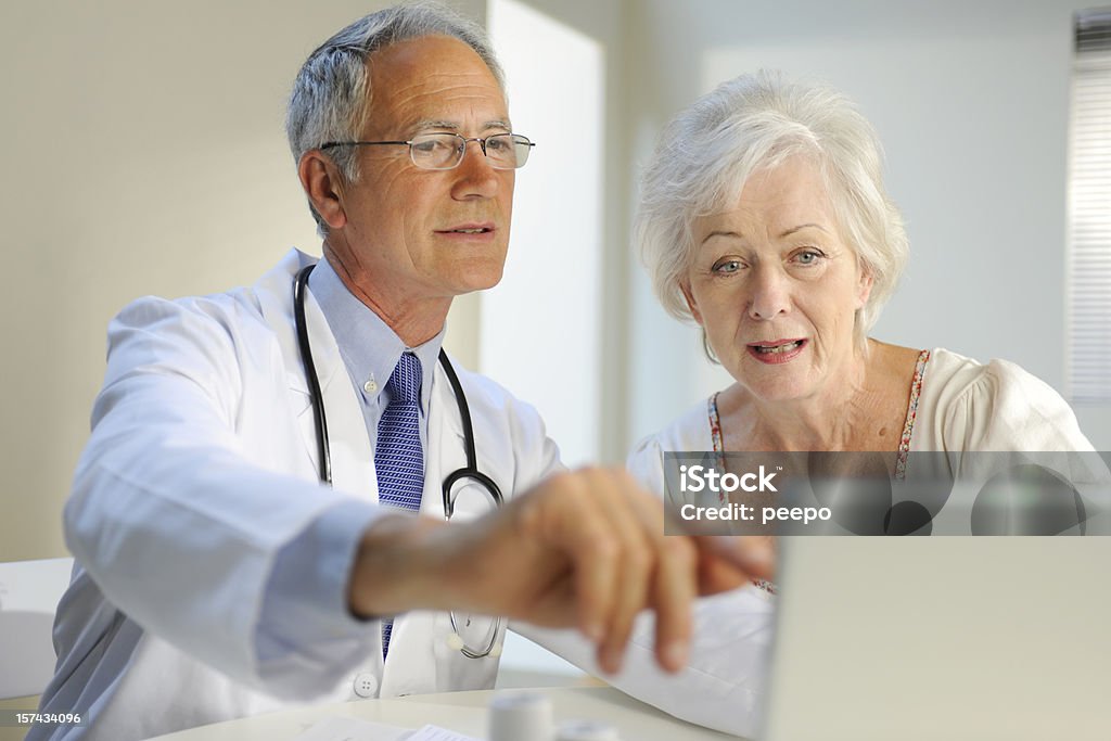 Arzt und Patient - Lizenzfrei Arzt Stock-Foto