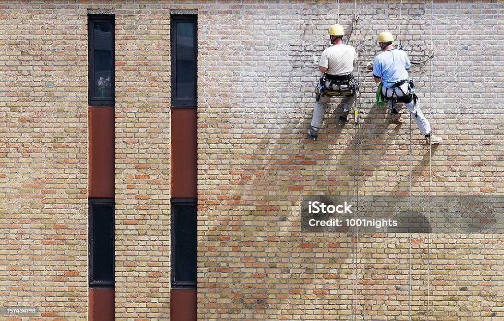 Männer stellt das Haus - Lizenzfrei Malen Stock-Foto