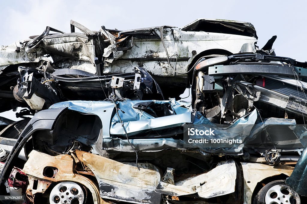 Reciclado de coches - Foto de stock de Coche libre de derechos