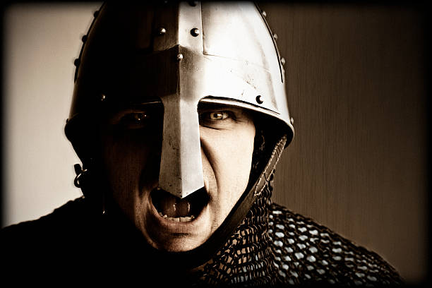 battlecry norman knight 1066 - history knight historical reenactment military imagens e fotografias de stock