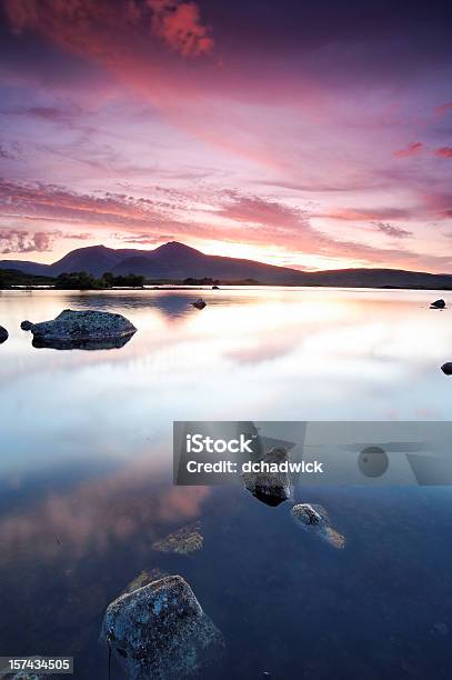 Lochan Na Hachlaise - Fotografie stock e altre immagini di Notte - Notte, Rannoch, Acqua