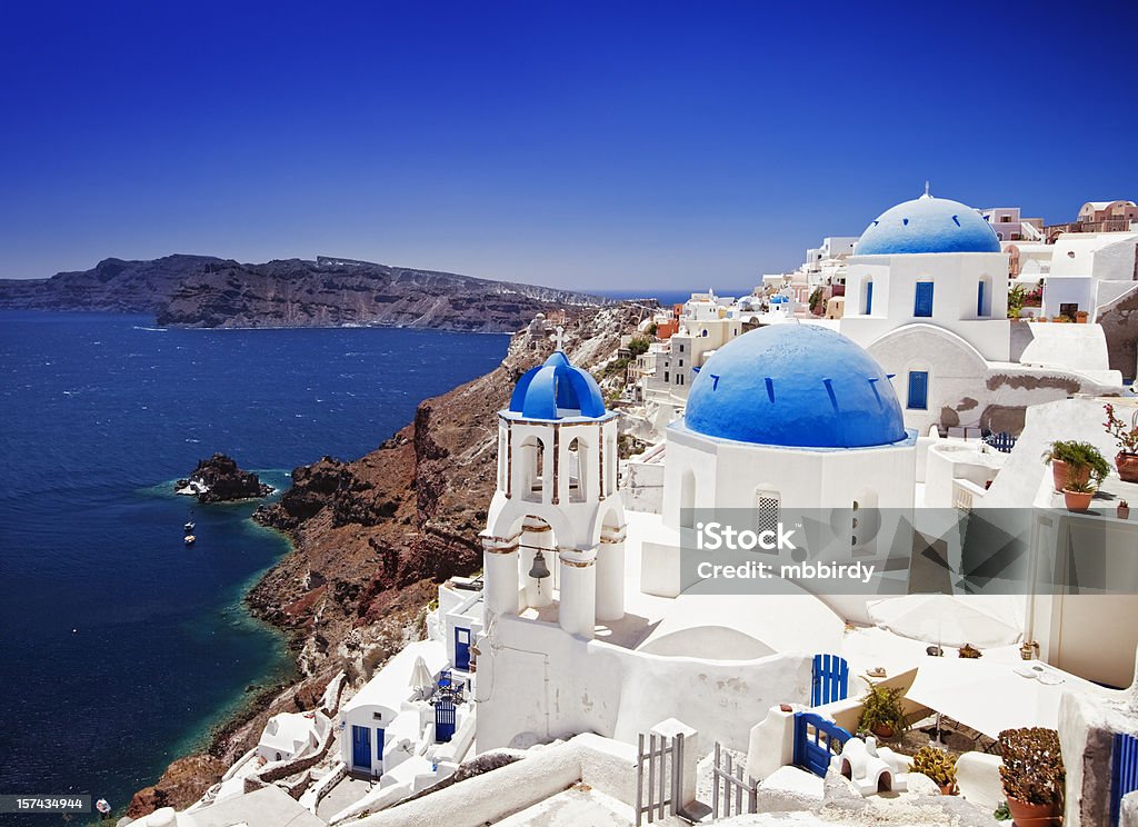 Splendida destinazione di viaggio Oia (Ia) village sull'isola di Santorini, Grecia - Foto stock royalty-free di Ambientazione esterna