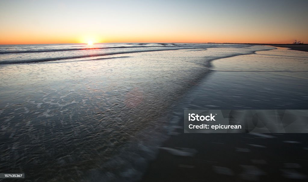 Nascer do sol na praia - Foto de stock de Areia royalty-free