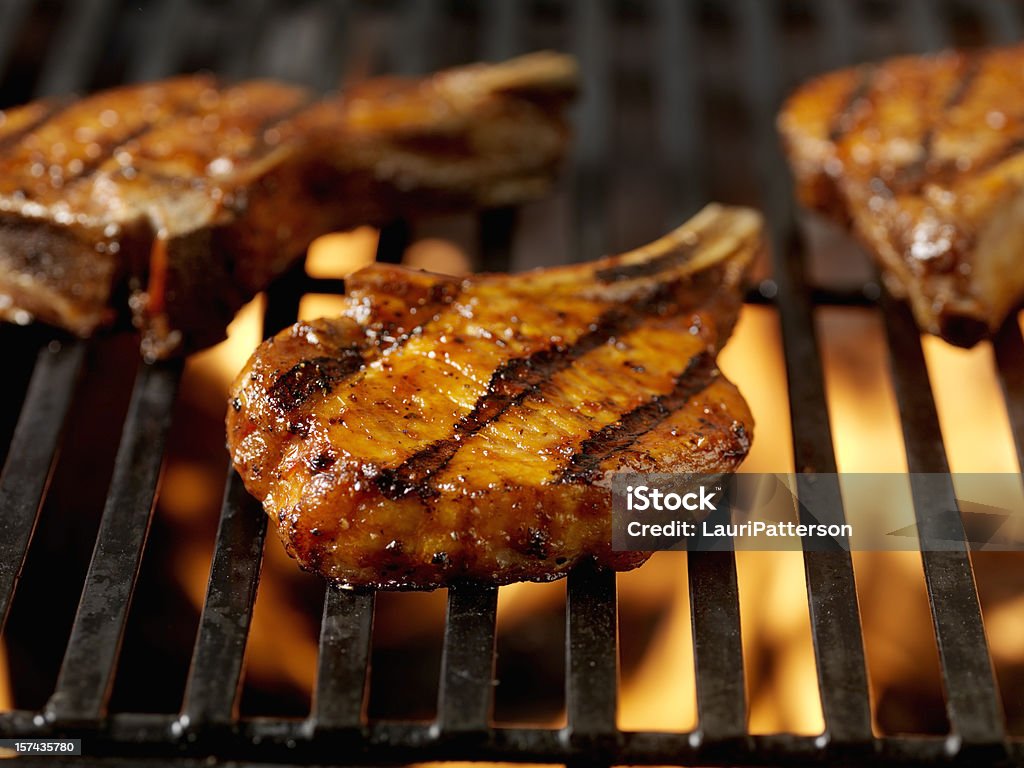 Barbecue Costolette di maiale 1 - Foto stock royalty-free di Alimentazione sana