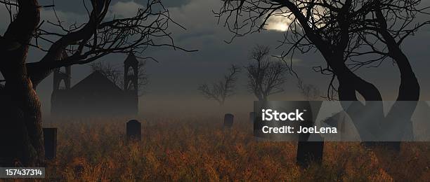 Хэллоуин Church Graveyard — стоковые фотографии и другие картинки Кладбище - Кладбище, Хэллоуин, Жуткий