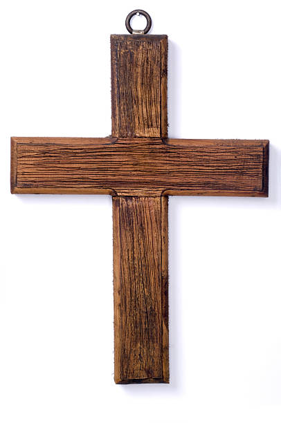 drewniane krucyfiks krzyż na białym tle - cross cross shape wood crucifix zdjęcia i obrazy z banku zdjęć