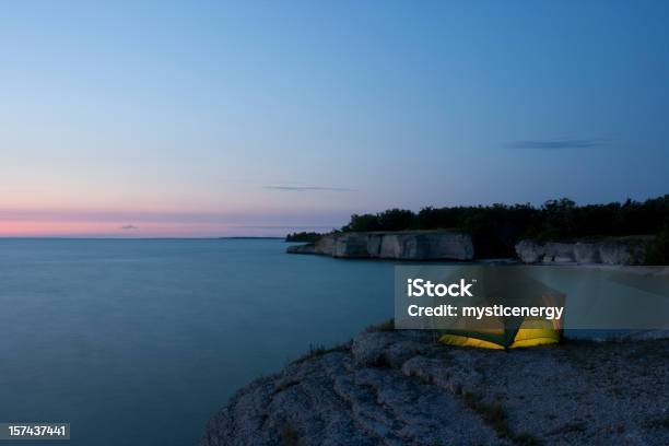 Manitoba Íngremes Rochas - Fotografias de stock e mais imagens de Lago Manitoba - Lago Manitoba, Ao Ar Livre, Calcário - Rocha Sedimentar