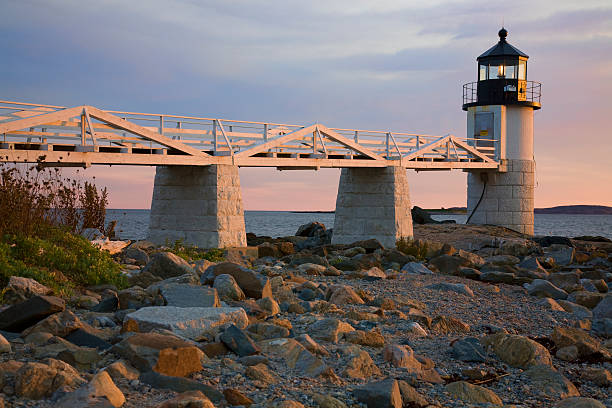 marshall point lighthouse - lighthouse maine beacon marshall point lighthouse stock-fotos und bilder