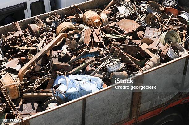 Truckload Aus Altmetall Stockfoto und mehr Bilder von Altmetall - Altmetall, Müll, Metall