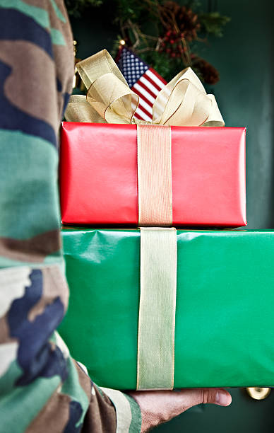istock Soldier Home for the Holidays 157438527