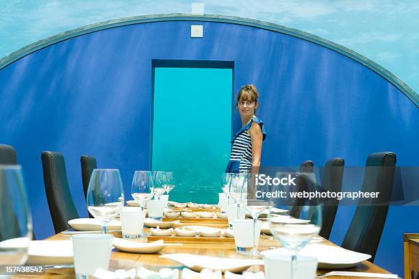 Subaquático Restaurante - Fotografias de stock e mais imagens de Subaquático - Subaquático, Jantar - Refeições, Restaurante