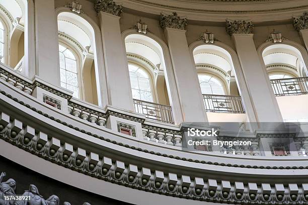 窓には米国会議事堂 - アメリカ国会議事堂のストックフォトや画像を多数ご用意 - アメリカ国会議事堂, 屋内, ワシントンDC
