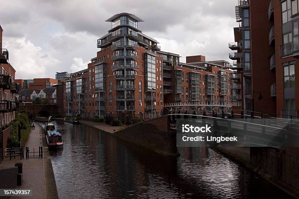 Foto de Canais De Birmingham e mais fotos de stock de Birmingham - West Midlands - Birmingham - West Midlands, Reino Unido, Apartamento