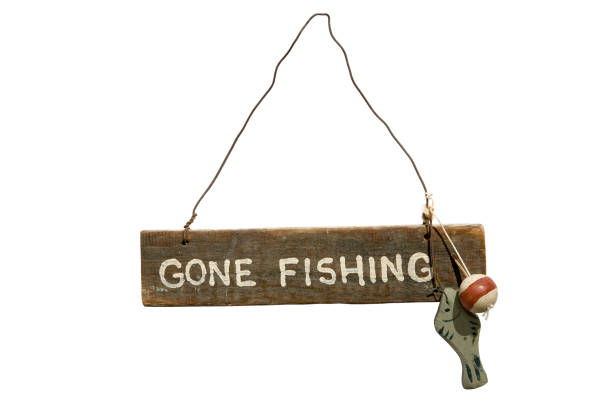 đi câu cá dấu hiệu cô lập trên trắng - gone fishing sign hình ảnh sẵn có, bức ảnh & hình ảnh trả phí bản quyền một lần