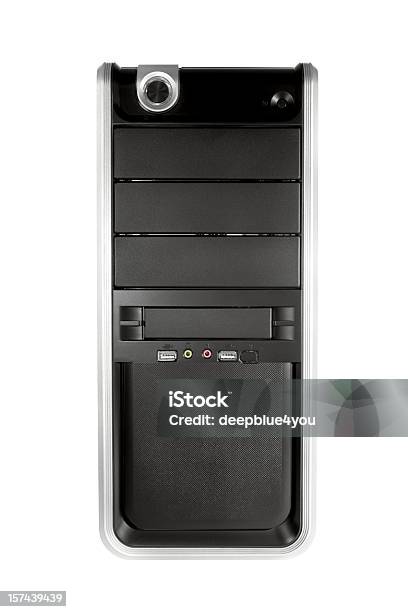 Nero Computer Tower Fronte Su Bianco - Fotografie stock e altre immagini di Torre - Struttura edile - Torre - Struttura edile, Personal Computer, Server di rete