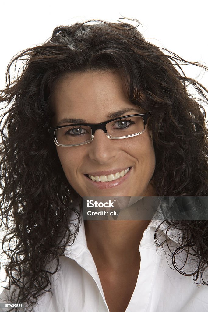 portrait de femme avec long cheveux bouclés noirs - Photo de Adulte libre de droits