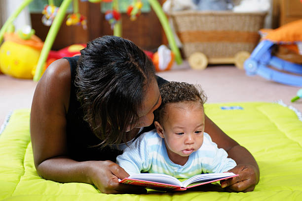 Storytime na Playmat z matki i dziecka – zdjęcie