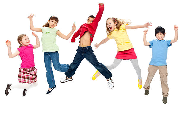 crianças pulando (isolado; xxxl - fun simplicity children only color image - fotografias e filmes do acervo