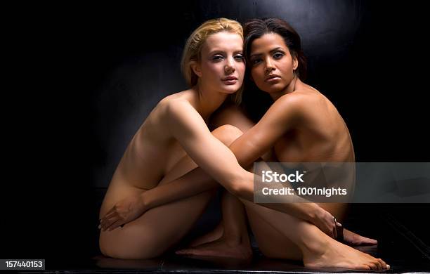 Sexy Mujeres Foto de stock y más banco de imágenes de Desnudo - Desnudo, Nudista, Lesbiana