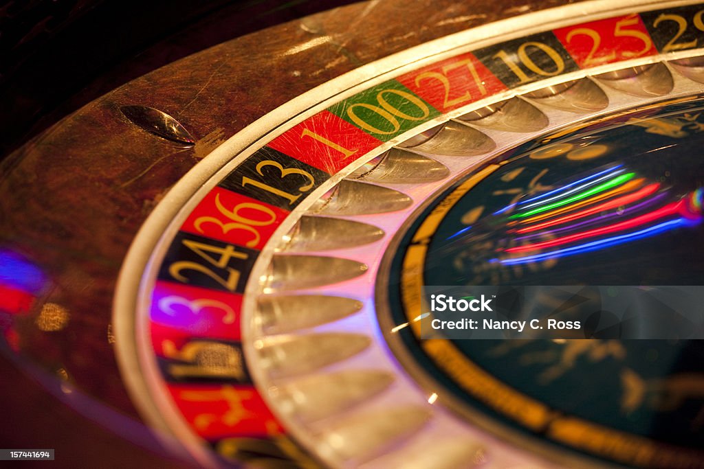 Vista parcial de la rueda de ruleta, Casino, juegos de - Foto de stock de Casino libre de derechos