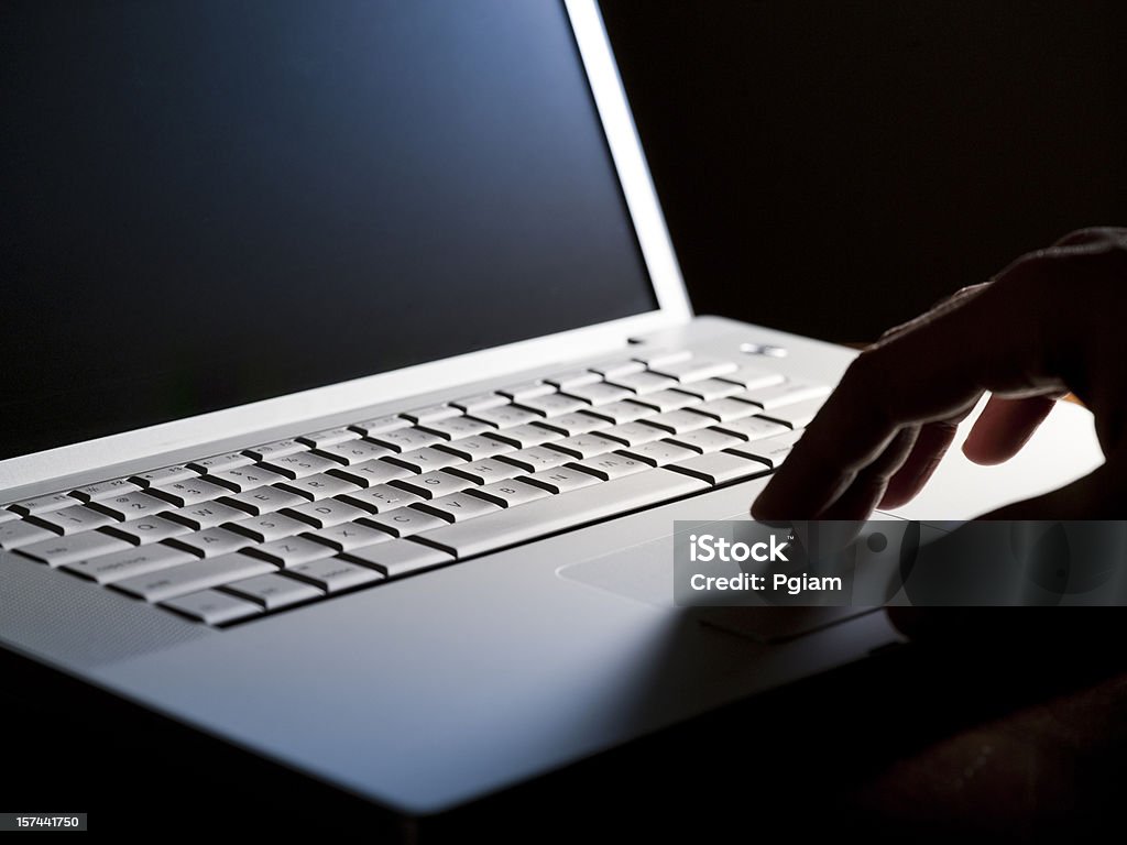 Affaires sur un ordinateur portable - Photo de Ordinateur portable libre de droits