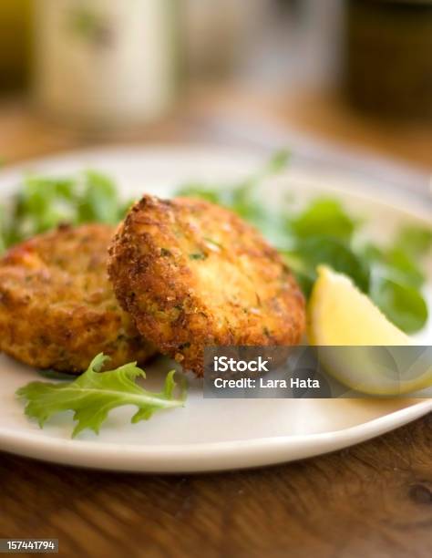 Crabcakes - Fotografie stock e altre immagini di Polpetta di pesce - Polpetta di pesce, Arancino, Cultura creola