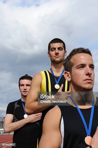 Vincere Cerimonia Di - Fotografie stock e altre immagini di Festeggiamento - Festeggiamento, Medaglia - Premio, Vincere