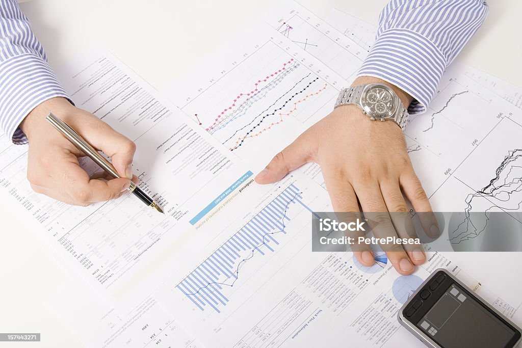 Analisar dados financeiros relatórios e de cálculo - Royalty-free Agenda Eletrónica Foto de stock