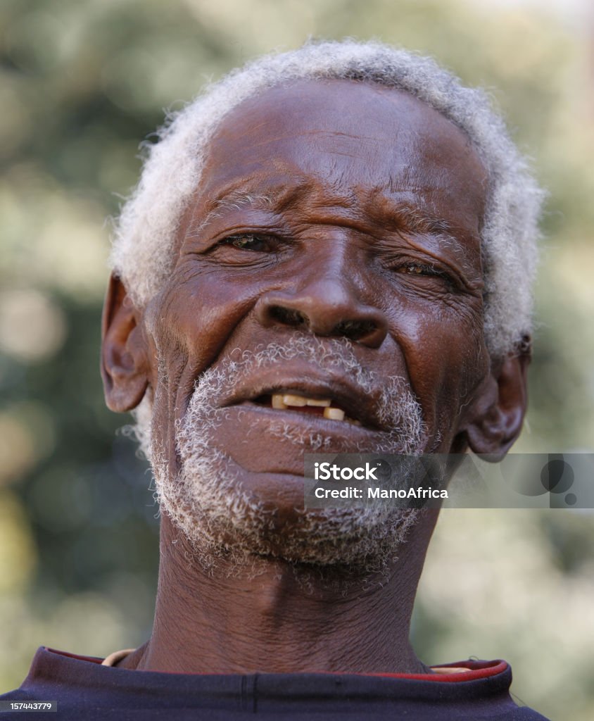 Senior homme africain gris - Photo de Adulte libre de droits