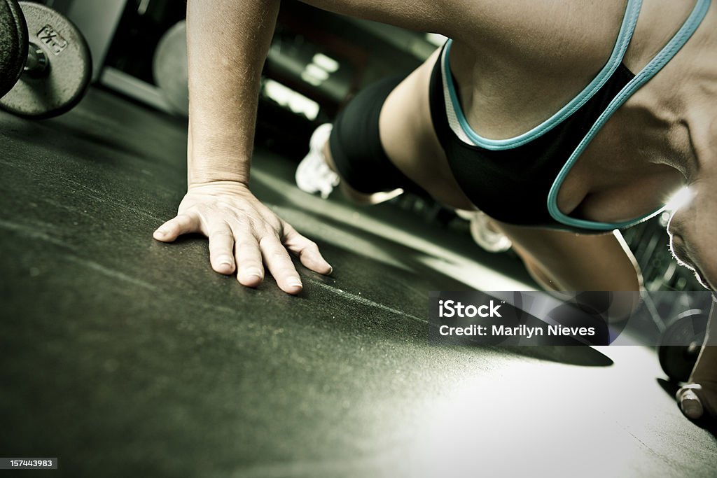 extreme push-up - Foto stock royalty-free di Abbigliamento sportivo