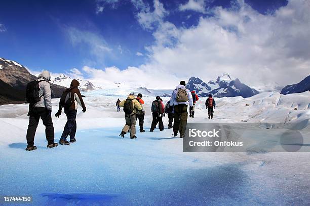 Gruppe Von Wanderern Am Perito Morenogletscher Patagonien Argentinien Stockfoto und mehr Bilder von Wandern