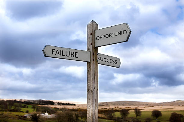 oportunidade - success failure dreams road sign imagens e fotografias de stock