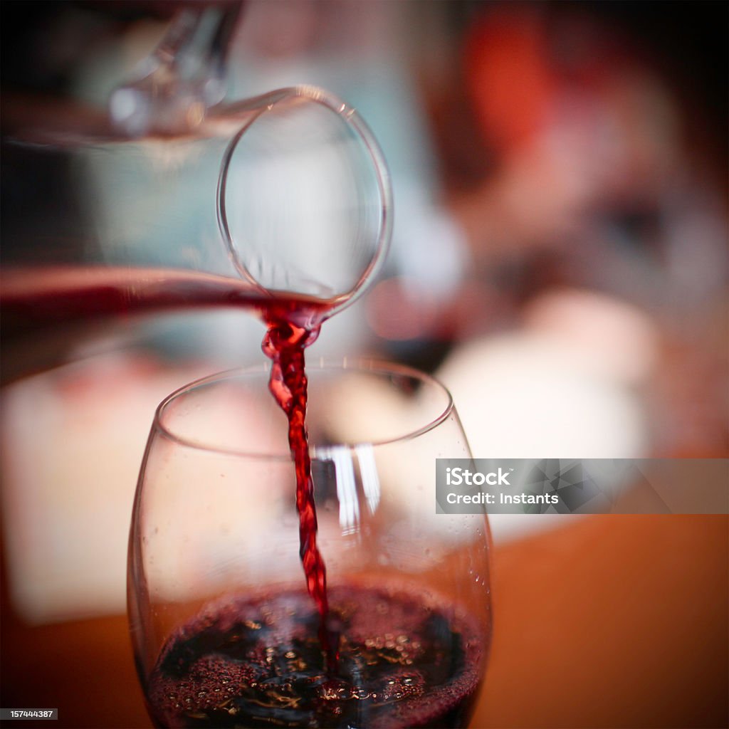 Vin rouge - Photo de Carafe à décanter libre de droits