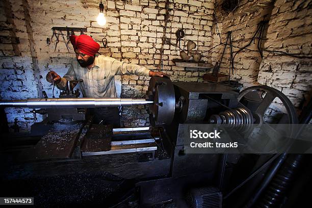 Indischer Mitarbeiter Drehmaschine Arbeiter Stockfoto und mehr Bilder von Indien - Indien, Indische Kultur, Indischer Abstammung