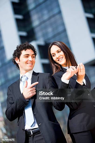 Szczęśliwy Zespół Biznesowy - zdjęcia stockowe i więcej obrazów Biznes - Biznes, Biznesmen, Biznesmenka