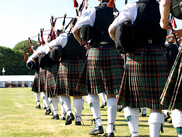 шотландский духовой оркестр ввода арена - plaid checked scotland scottish culture стоковые фото и изображения